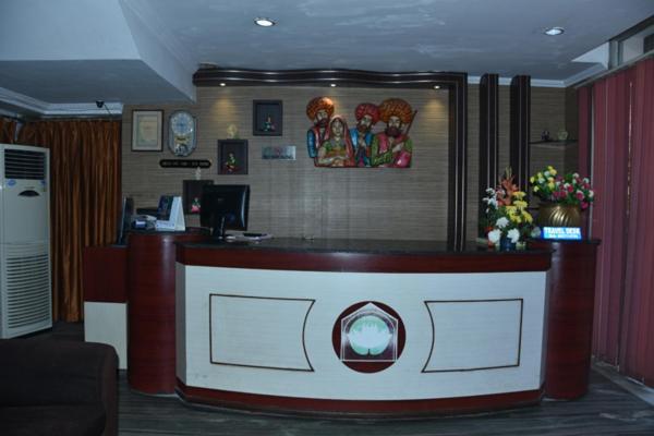 Hotel Sambit Palace Bhubaneswar Buitenkant foto